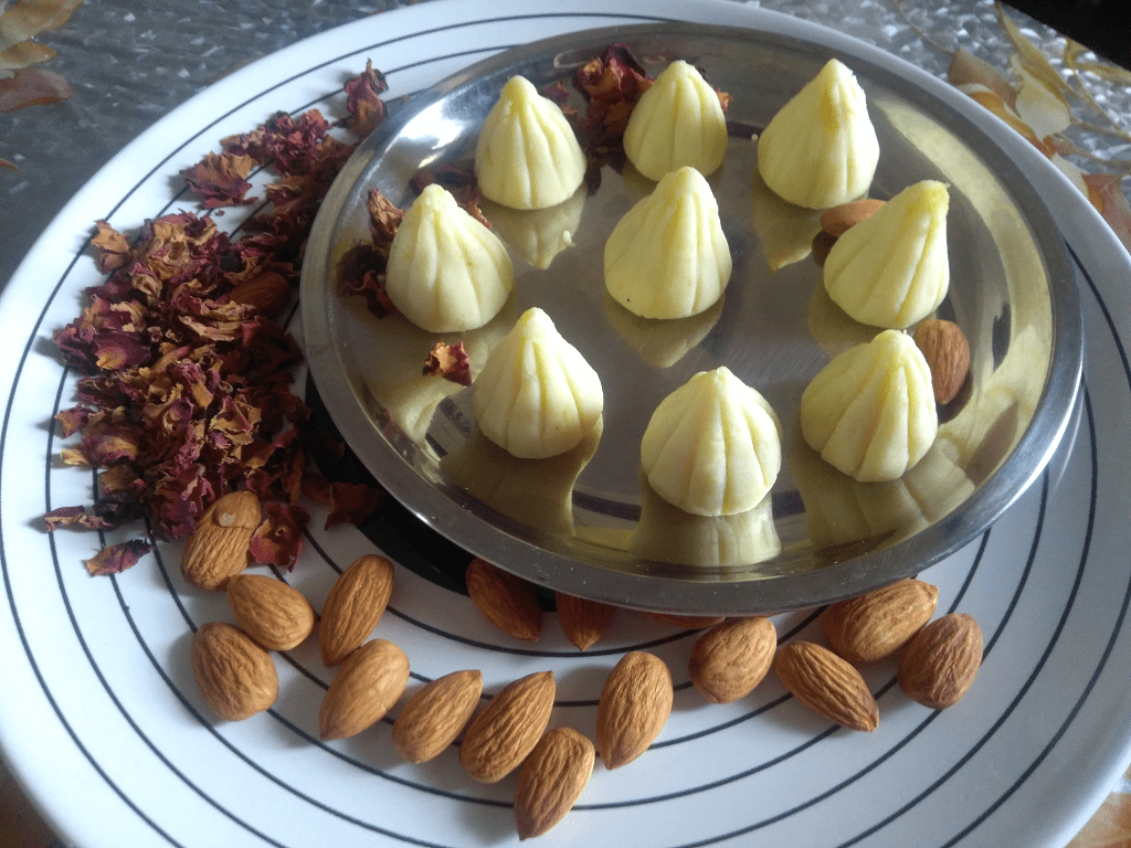 5 Minutes Instant Mawa Modak with Milk Powder | Mawa Modak Recipe