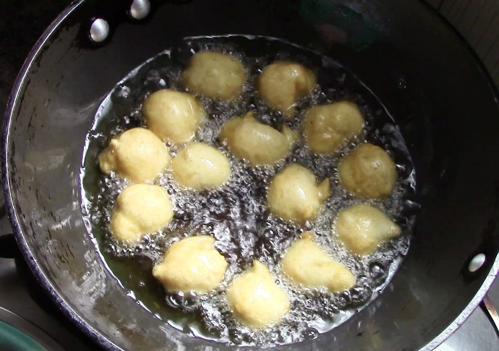  Street Style Dahi Vada Chaat