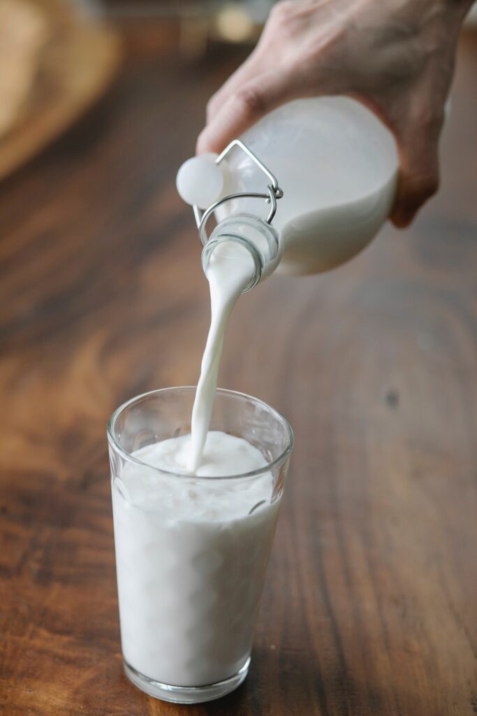 What Is Milk / Types Of Milk And Its Benefits / Best Alternatives To Dairy Milk