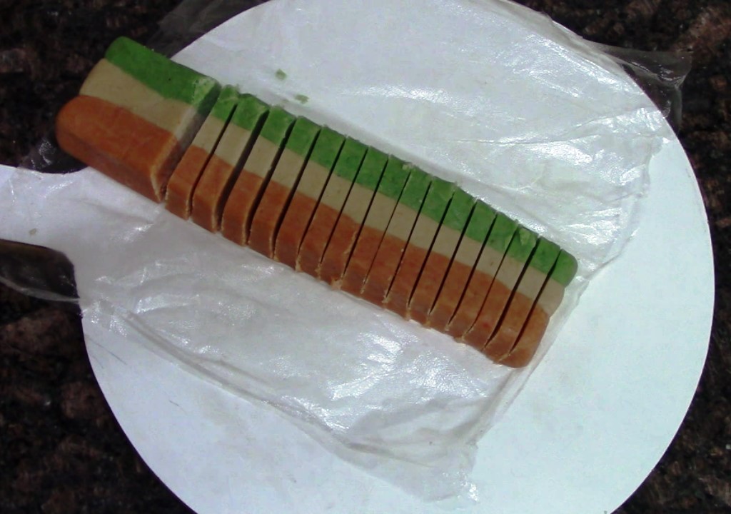 Tri-colour Shortbread Cookie