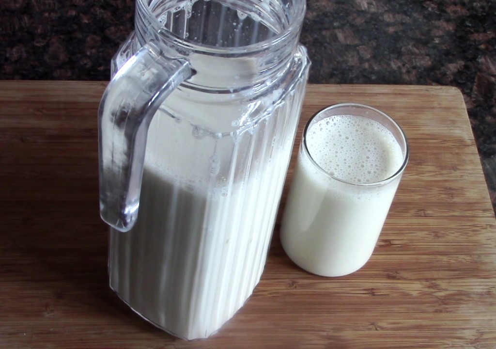 Homemade Soy Milk Recipe | How to Make Soyabean Milk at Home