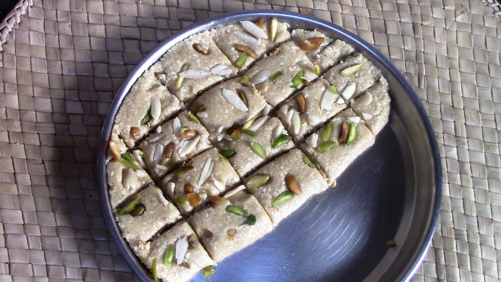 til gud ki barfi recipe