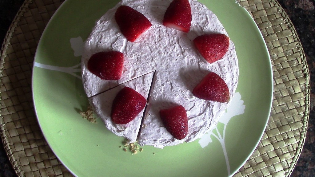 No Bake Eggless Strawberry cheesecake