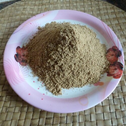 Homemade dry ginger powder