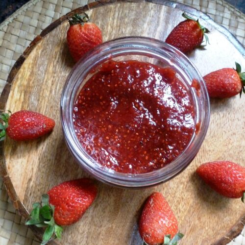 Strawberry and chia seeds jam sugar free